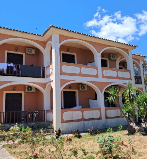 Multi-Unit Residential Building in Agios Sostis- Lithakia